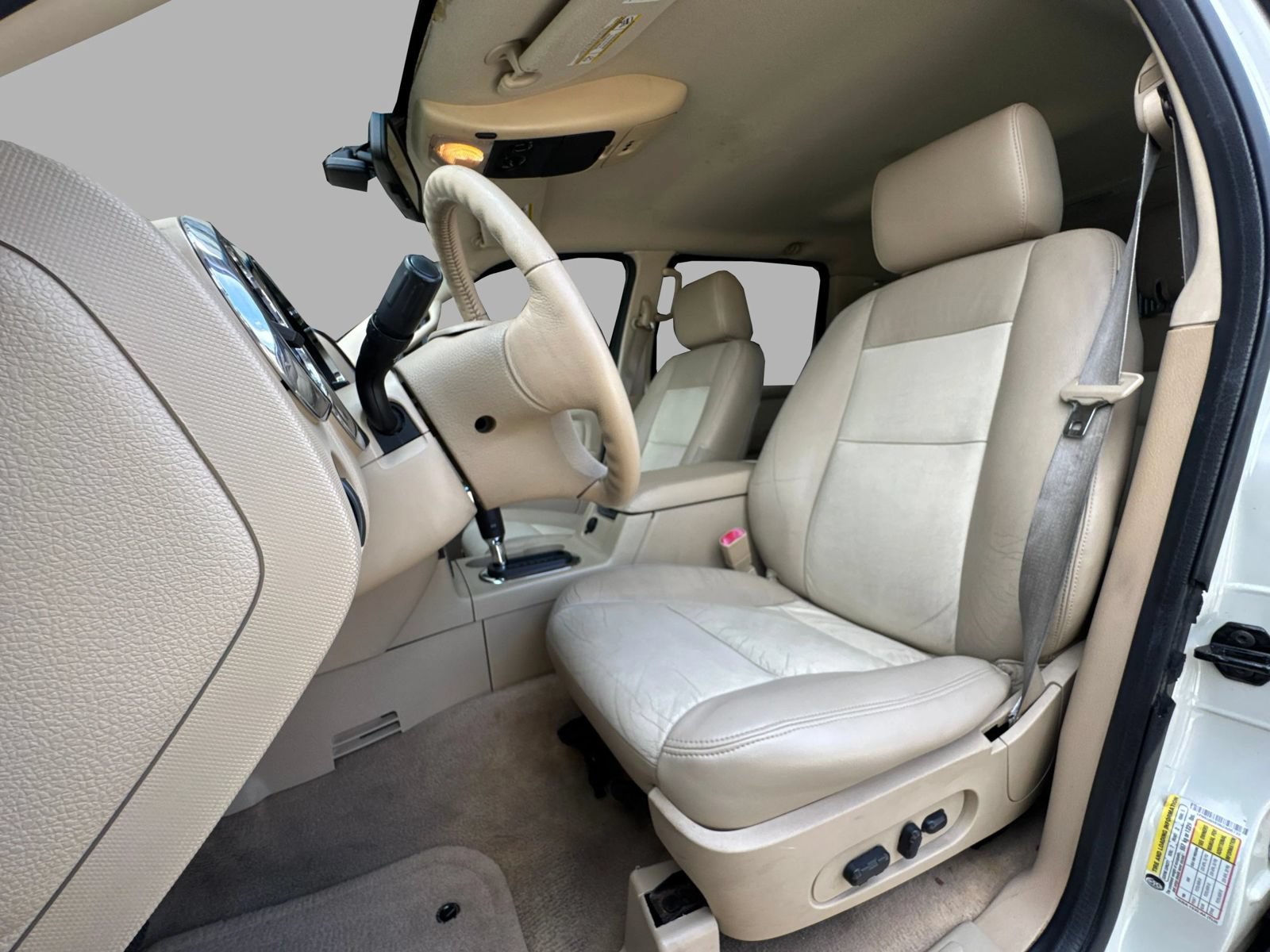 Used 2006 Ford Explorer Limited RWD image 23