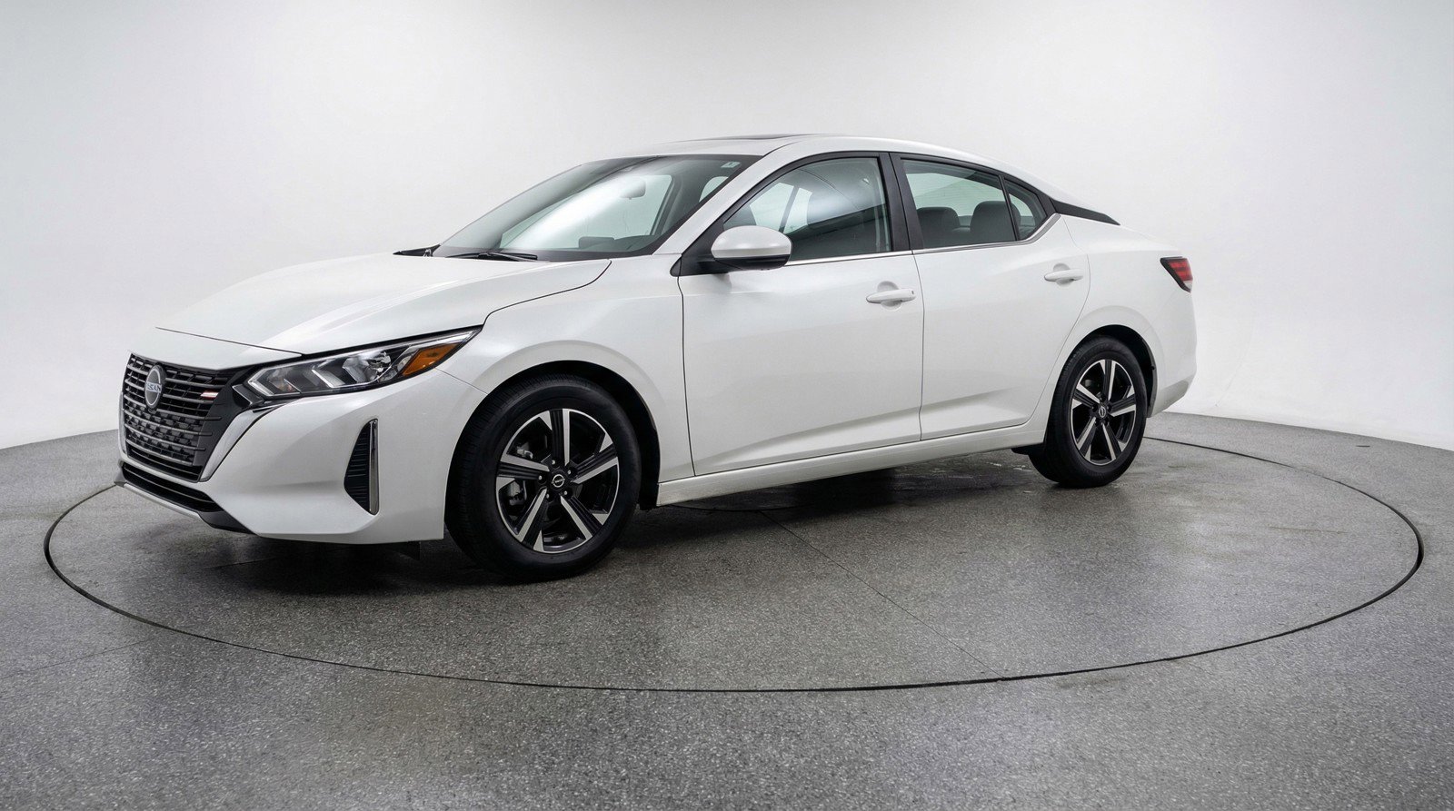 Used 2025 Nissan Sentra SV image 3