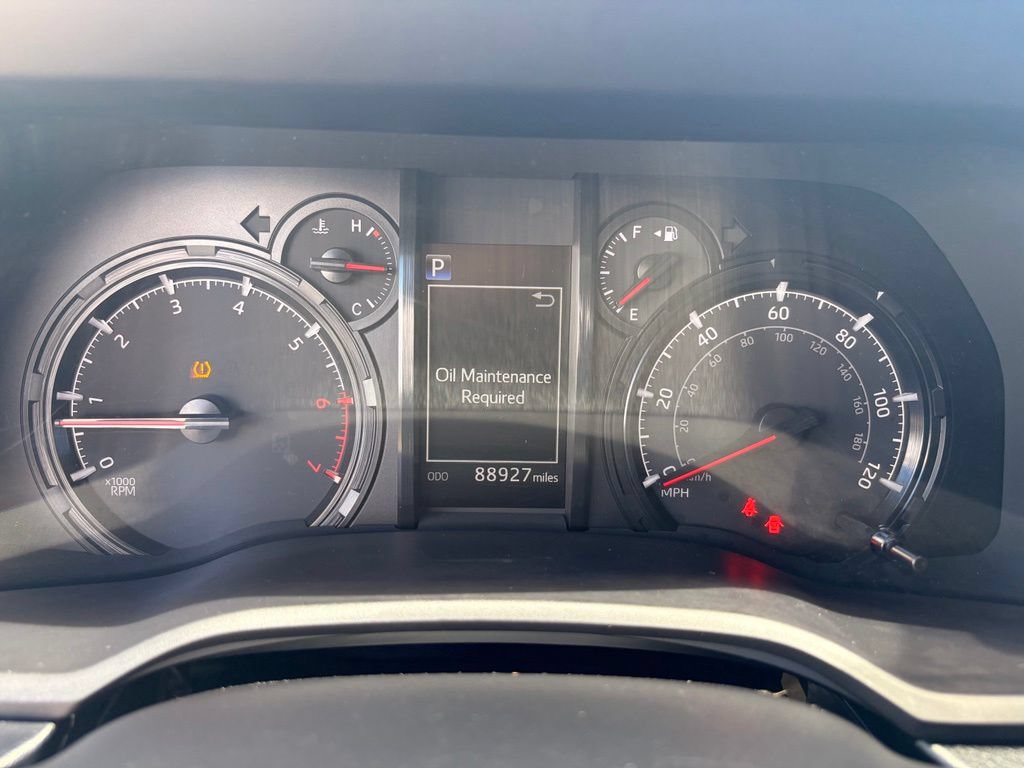 Used 2020 Toyota 4Runner SR5 Premium w/ Moonroof Package AWD/4WD image 15