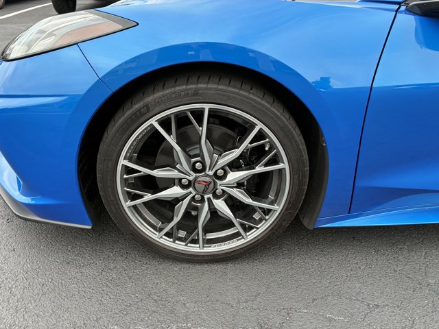 Used 2024 Chevrolet Corvette Stingray Premium Conv w/ Stealth Interior Trim Package RWD image 9