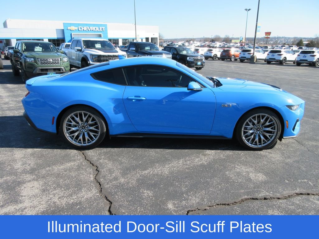 Used 2025 Ford Mustang GT Premium image 6