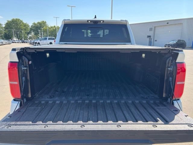 Used 2024 Toyota Tacoma Limited w/ Limited Package (LT) AWD/4WD image 5