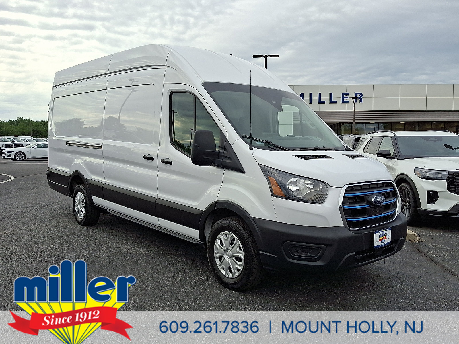 Used 2022 Ford E-Transit 148 High Roof Extended w/ Load Area Protection Package RWD image 1