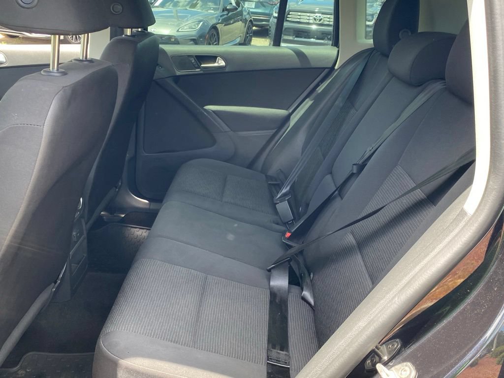 Used 2018 Volkswagen Tiguan Limited w/ Premium Package FWD image 8