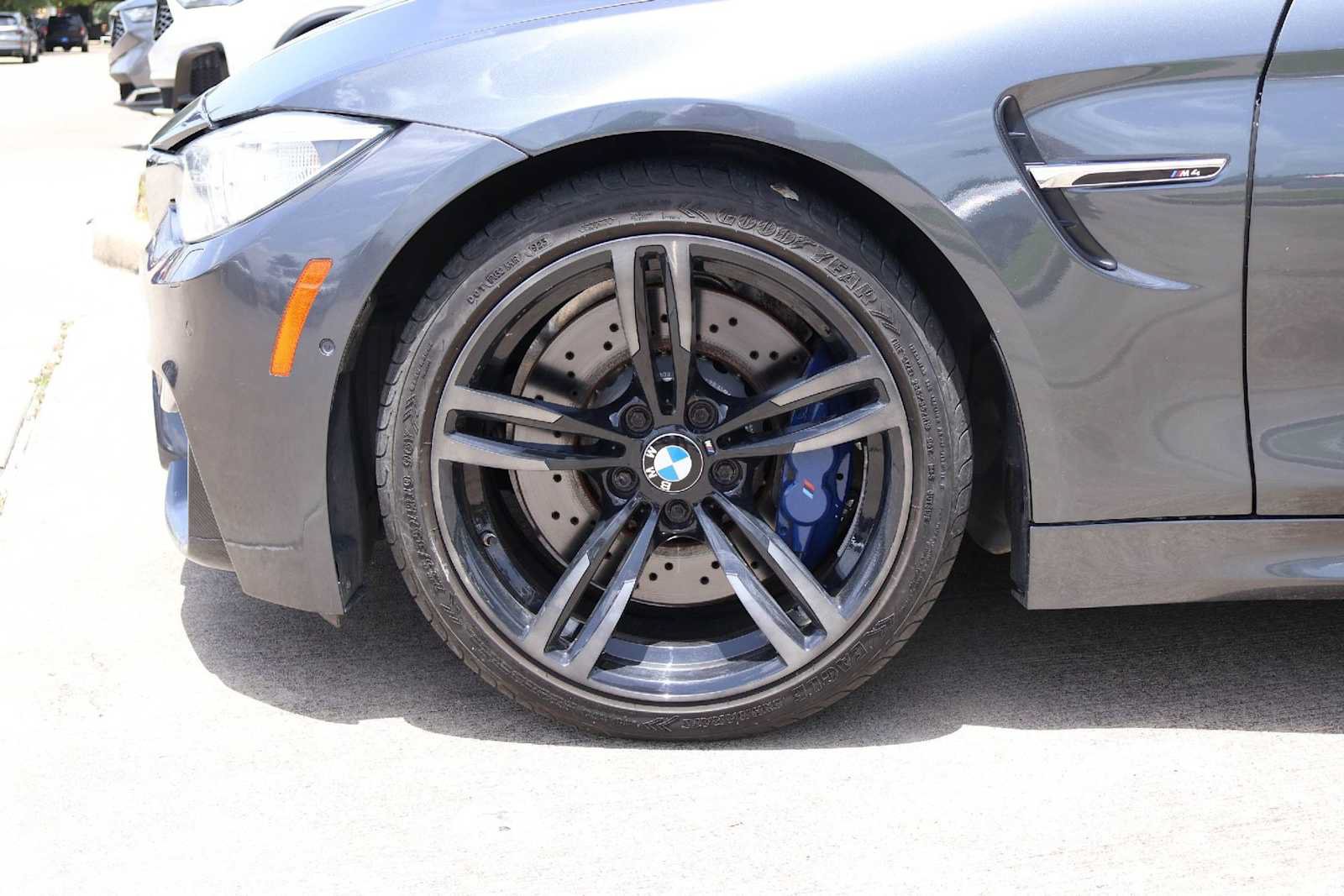 Used 2016 BMW M4 Convertible RWD image 8