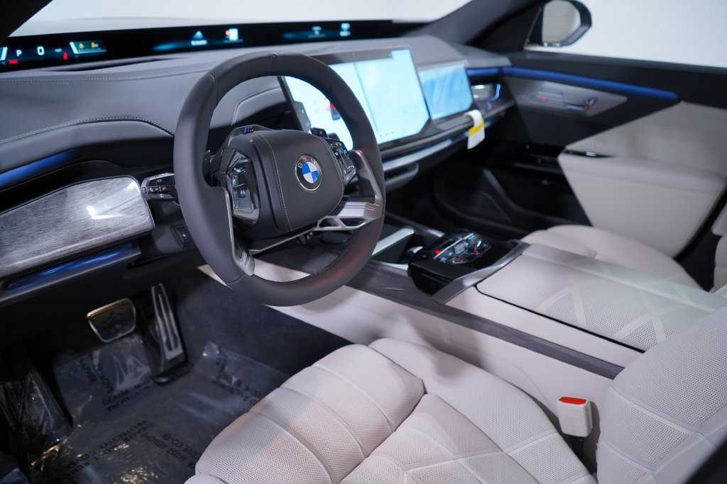 New 2027 BMW 740i w/ Executive Package RWD image 6