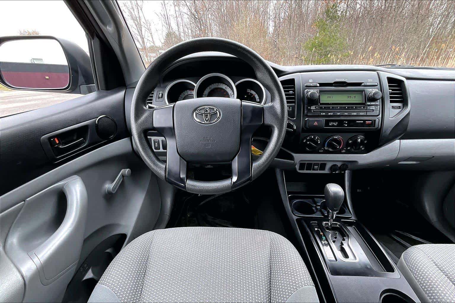 Used 2012 Toyota Tacoma 4x4 Regular Cab image 6