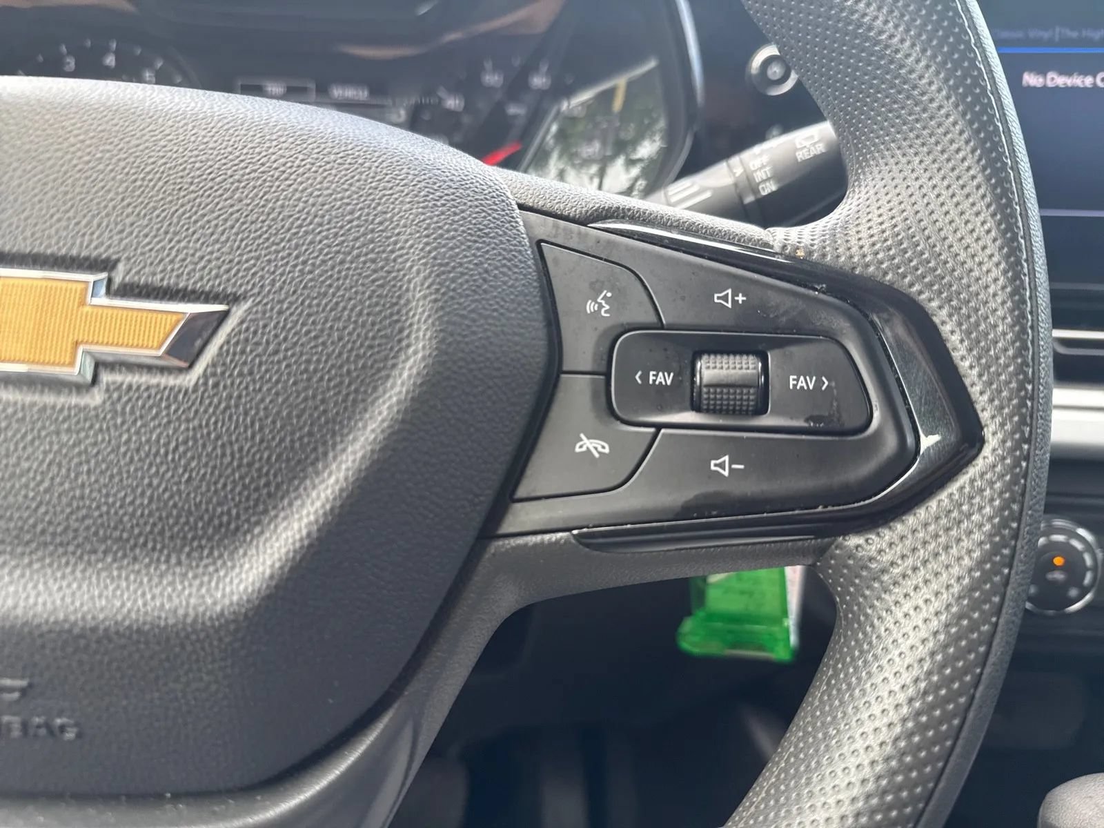 Used 2025 Chevrolet Trax LS FWD image 16