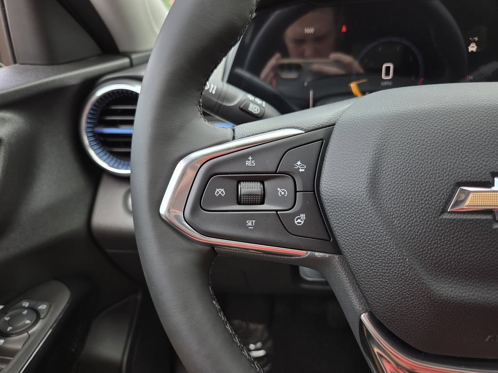 New 2026 Chevrolet Trax LT w/ Driver Confidence Package FWD image 24