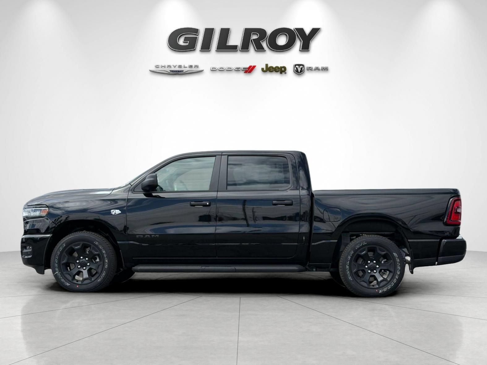 New 2026 RAM 1500 Express AWD/4WD image 7