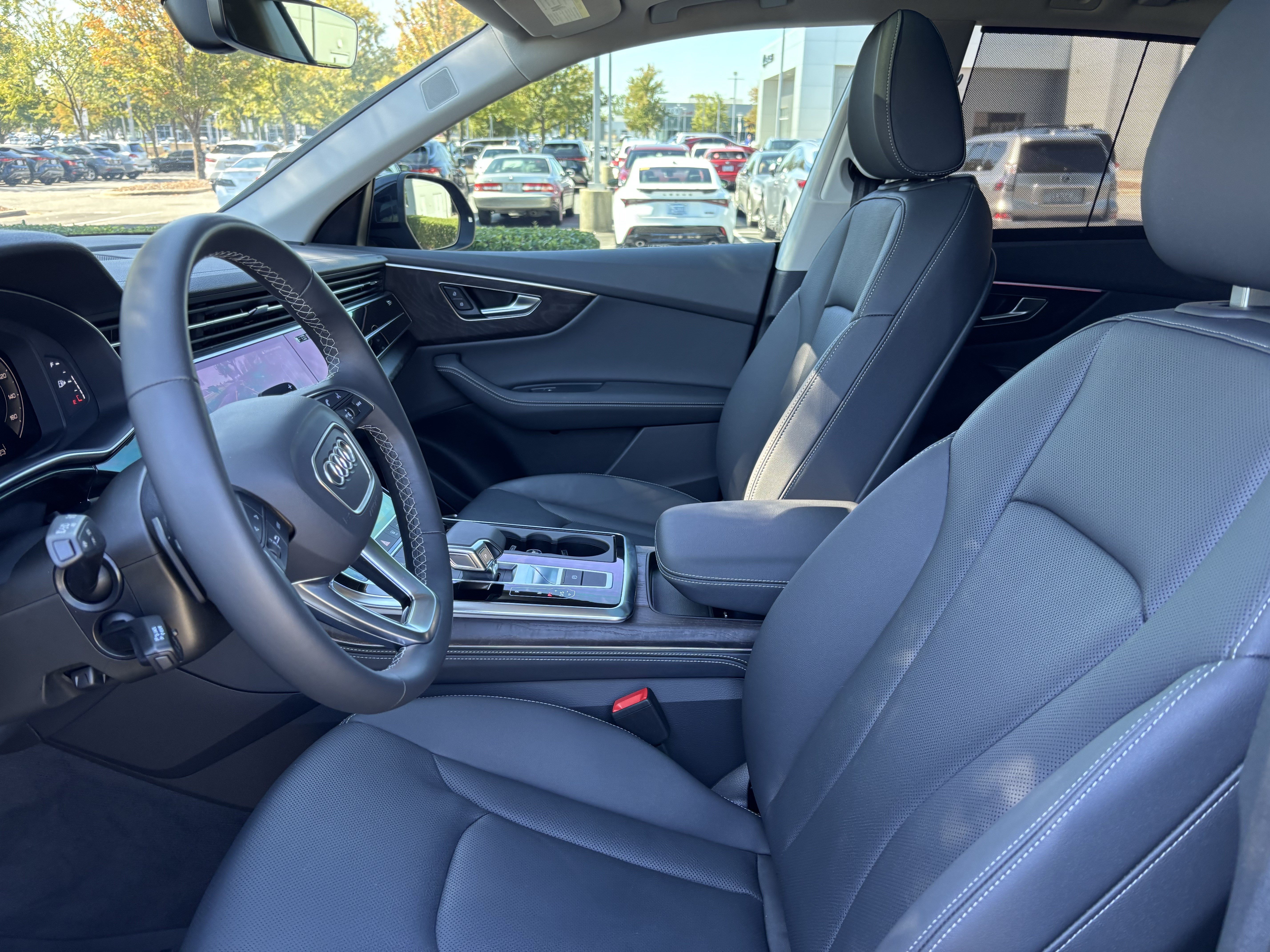 Used 2023 Audi Q8 Premium Plus AWD/4WD image 17