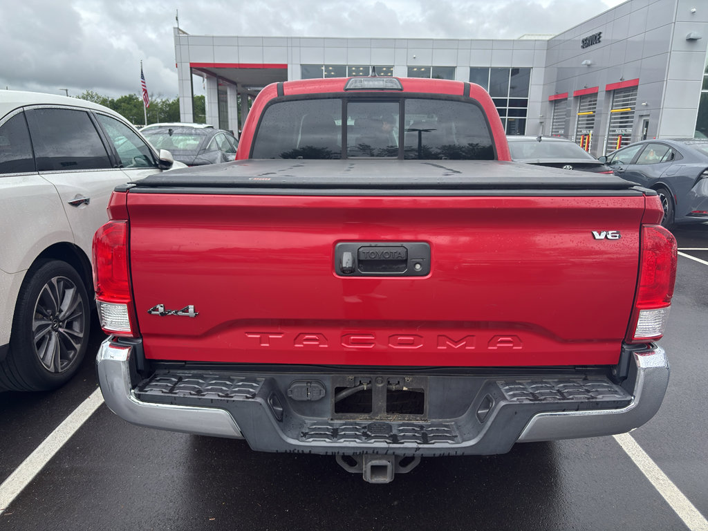 Used 2017 Toyota Tacoma SR5 w/ Tow Package AWD/4WD image 4