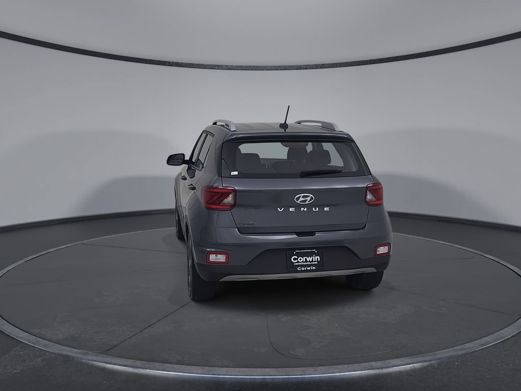 Used 2025 Hyundai Venue SEL FWD image 13