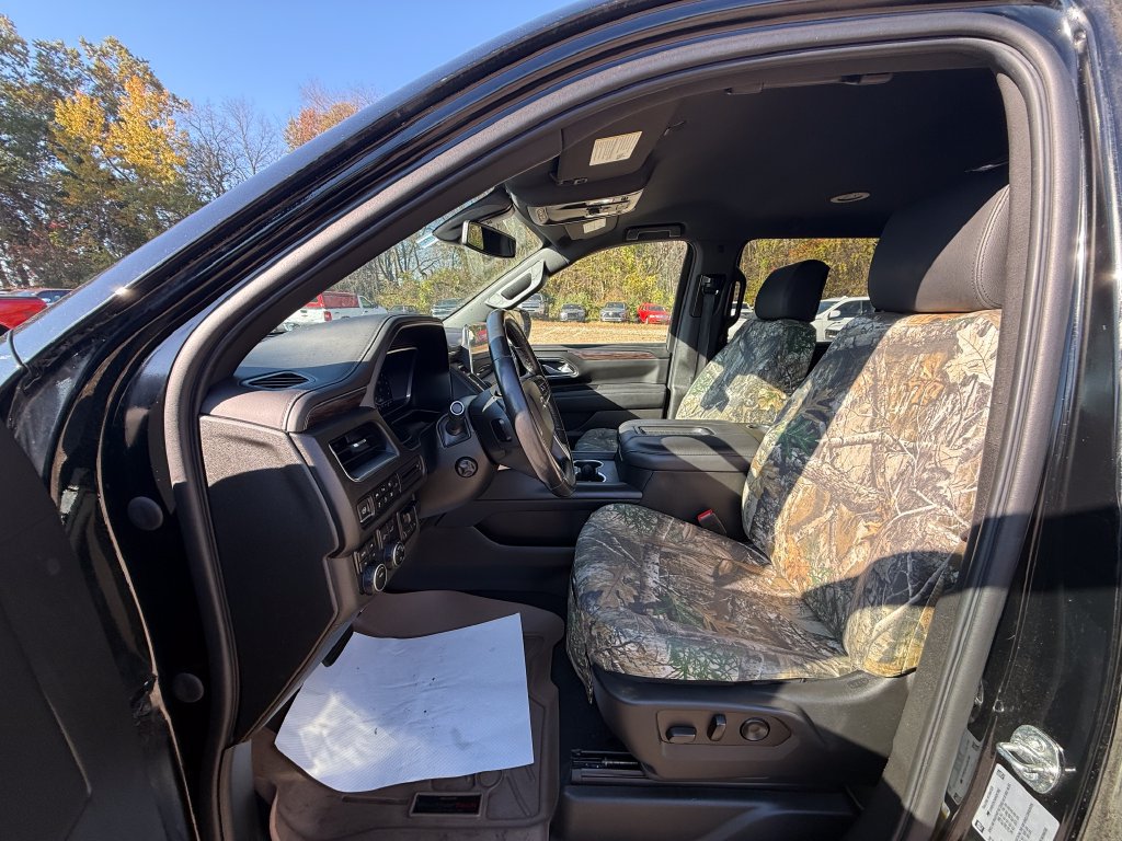 Used 2022 Chevrolet Suburban Z71 w/ Luxury Package AWD/4WD image 11