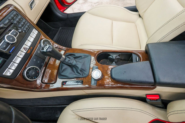 Used 2015 Mercedes-Benz SLK 250 image 29