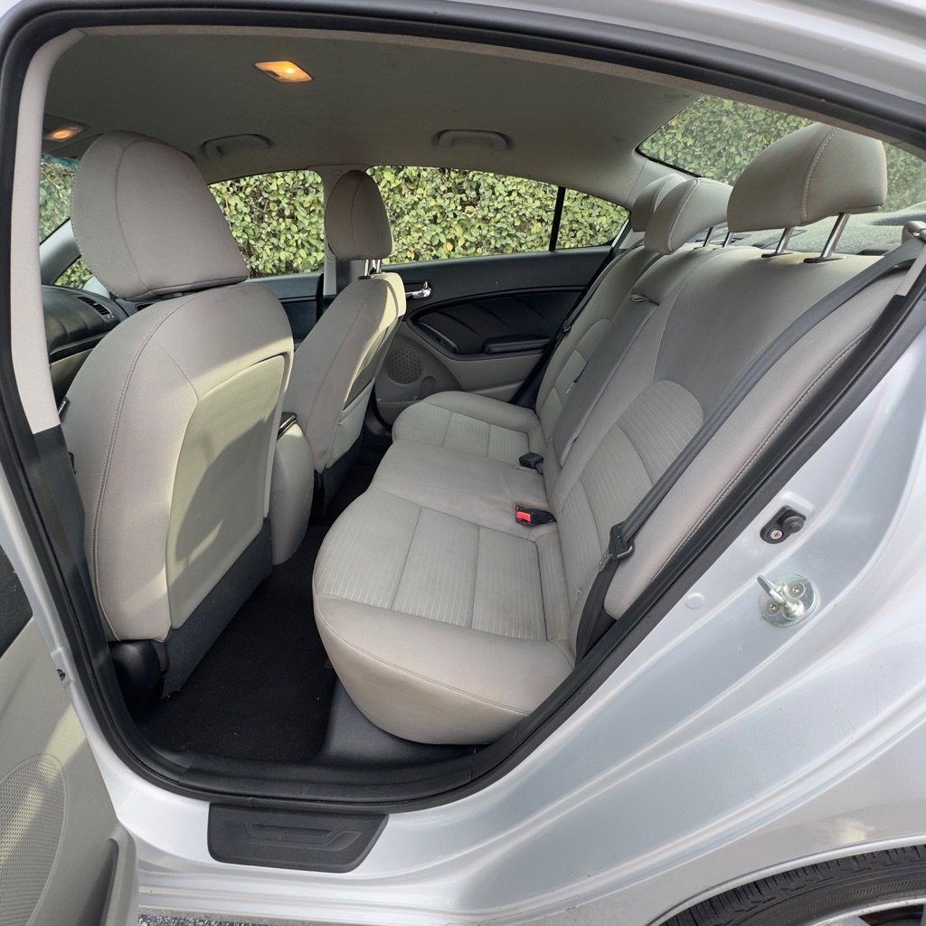 Used 2016 Kia Forte LX w/ LX Popular Plus Package image 11