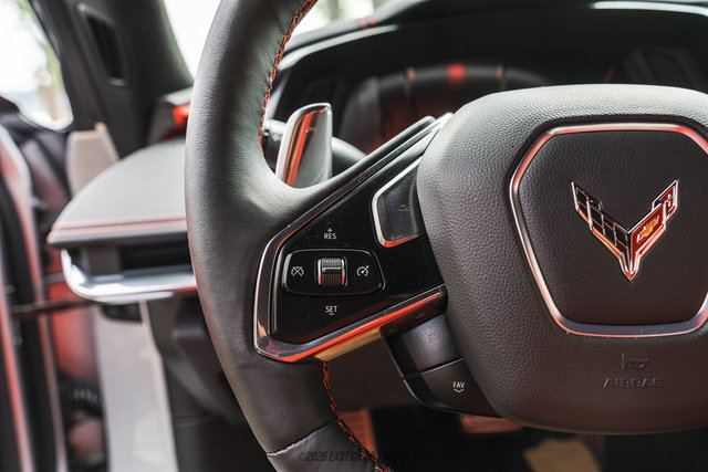 Used 2020 Chevrolet Corvette Stingray Preferred Cpe w/ 2LT Preferred Equipment Group RWD image 31