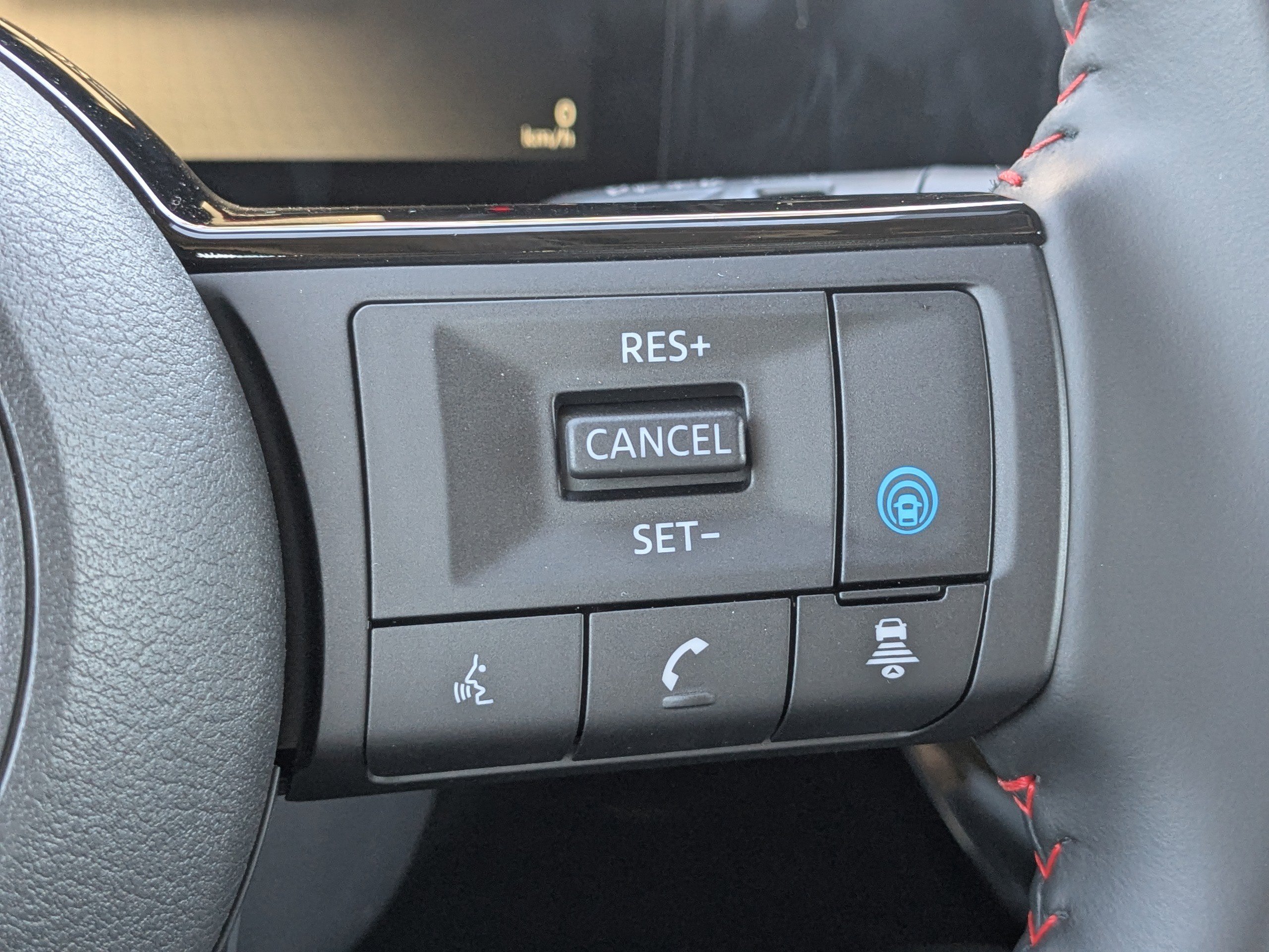 New 2026 Nissan Kicks SR FWD image 28