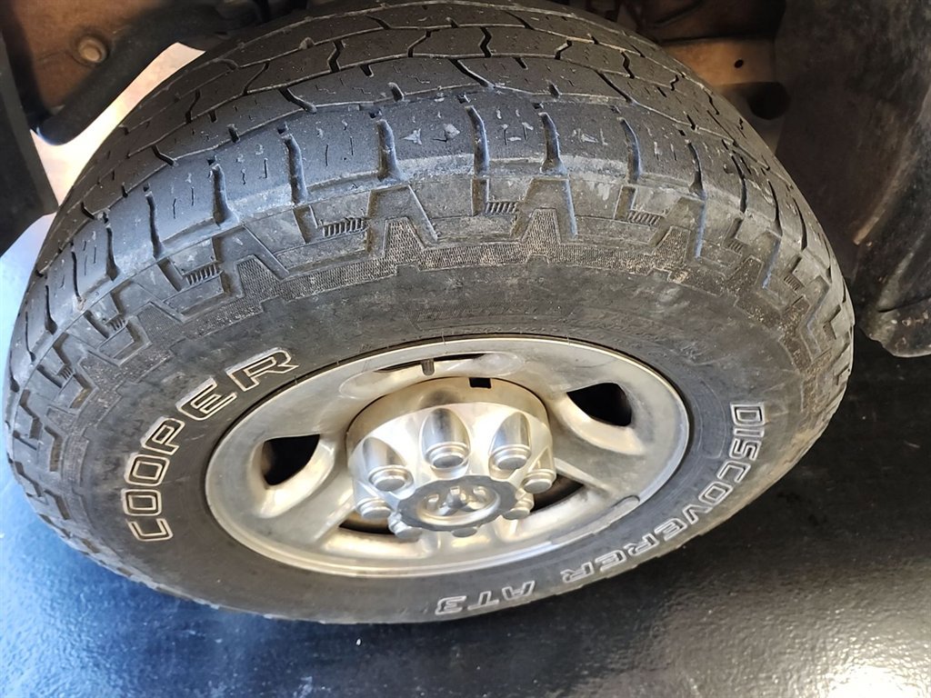 Used 2011 RAM 2500 ST w/ ST Popular Equipment Group image 2