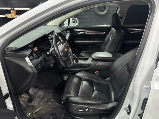 Used 2017 Cadillac XT5 Luxury w/ Driver Awareness Package AWD/4WD image 11