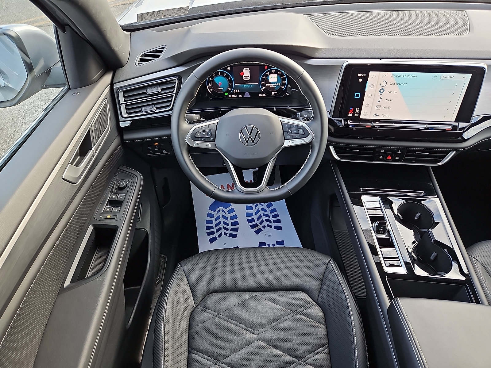 Used 2025 Volkswagen Atlas Cross Sport SE image 11