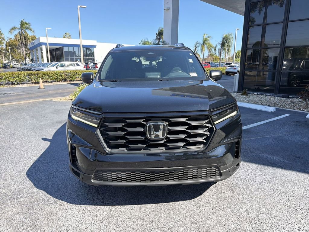Certified 2023 Honda Pilot Sport image 3