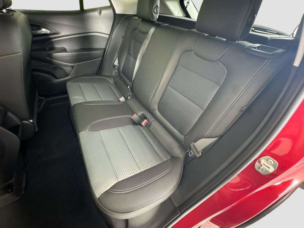 New 2026 Chevrolet Trax LT w/ LT Convenience Package FWD image 21