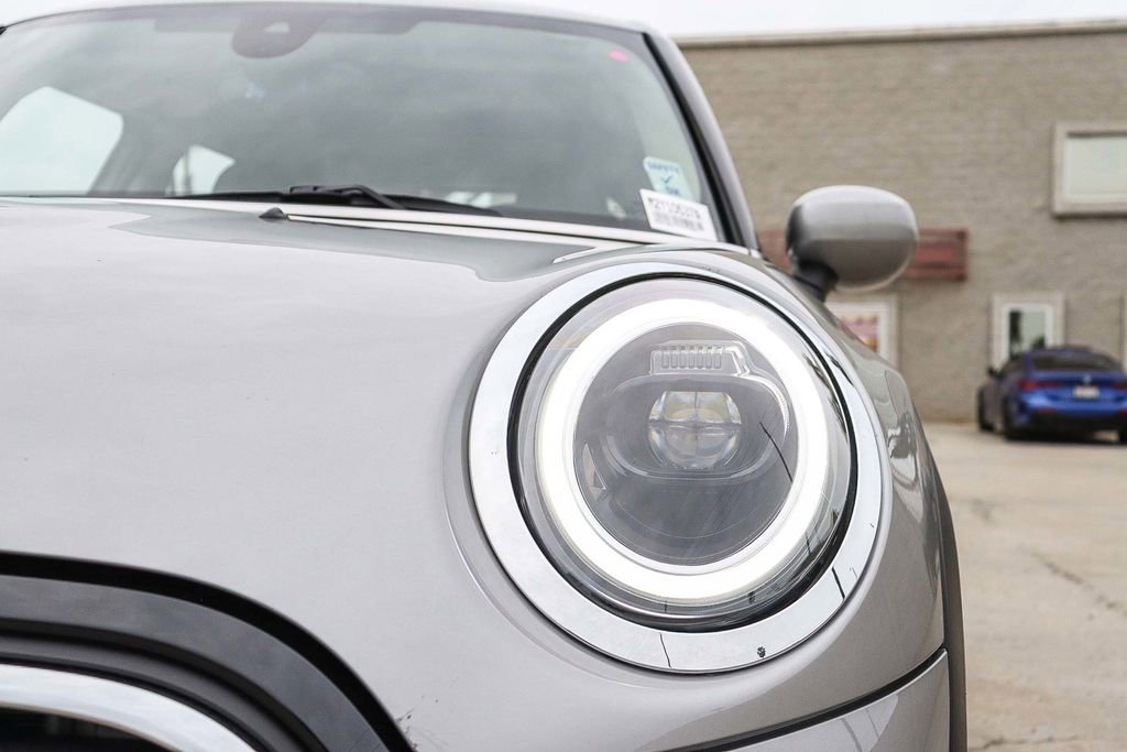 Used 2024 MINI Cooper 4-Door Hardtop FWD image 10