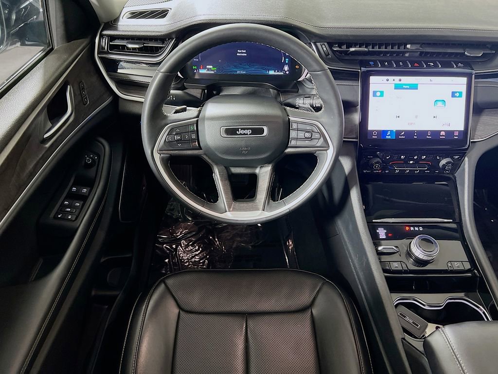 Used 2023 Jeep Grand Cherokee 4WD 4xe w/ Luxury Tech Group II image 20
