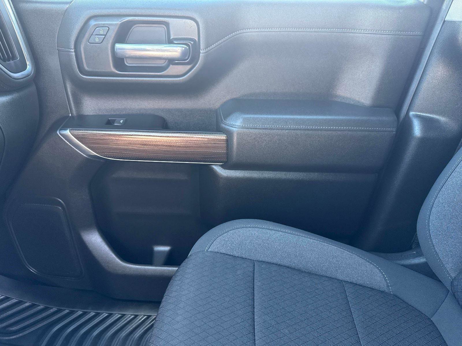 Used 2022 Chevrolet Silverado 1500 LT image 23