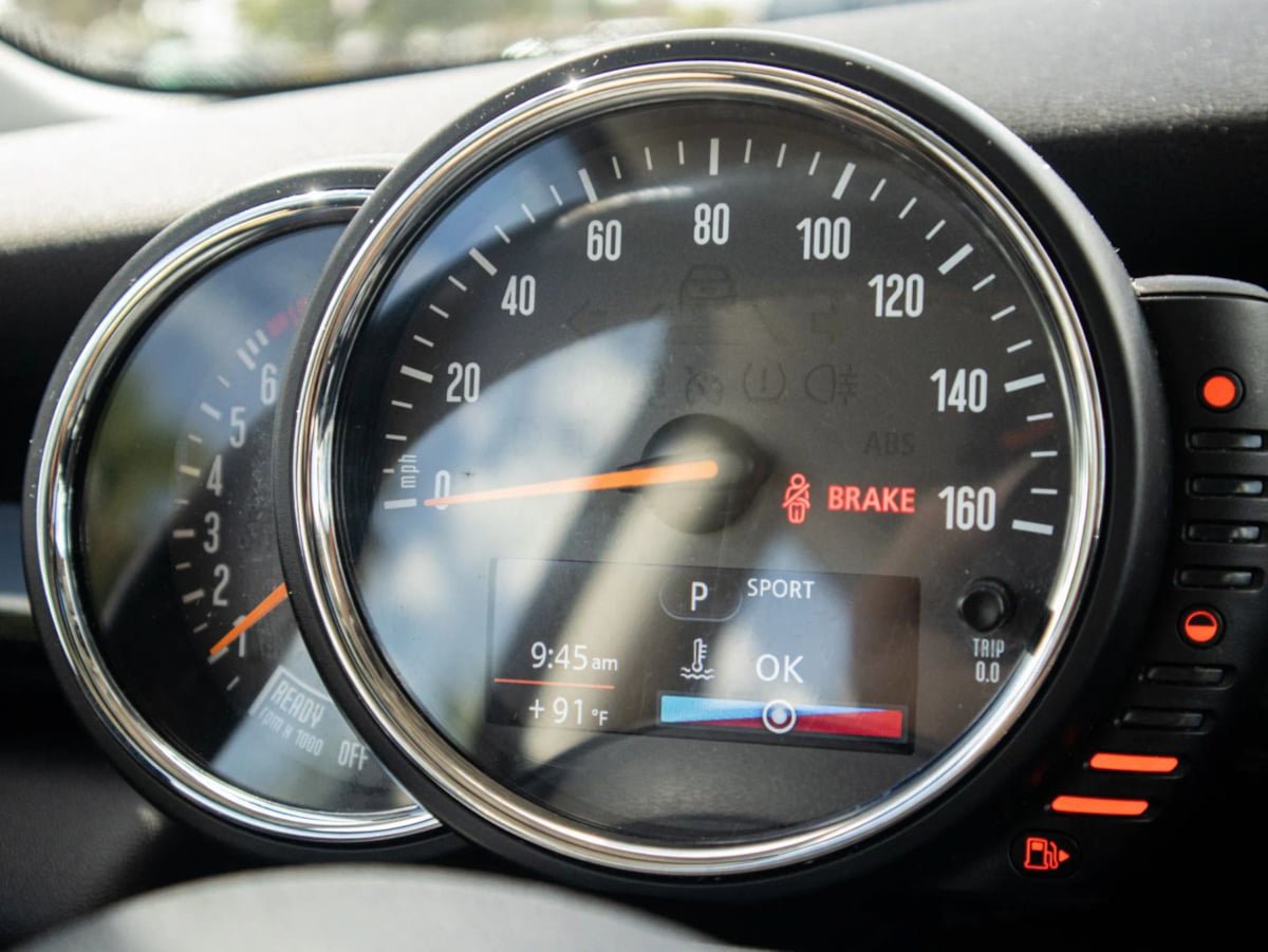 Used 2014 MINI Cooper 2-Door Hardtop FWD image 32