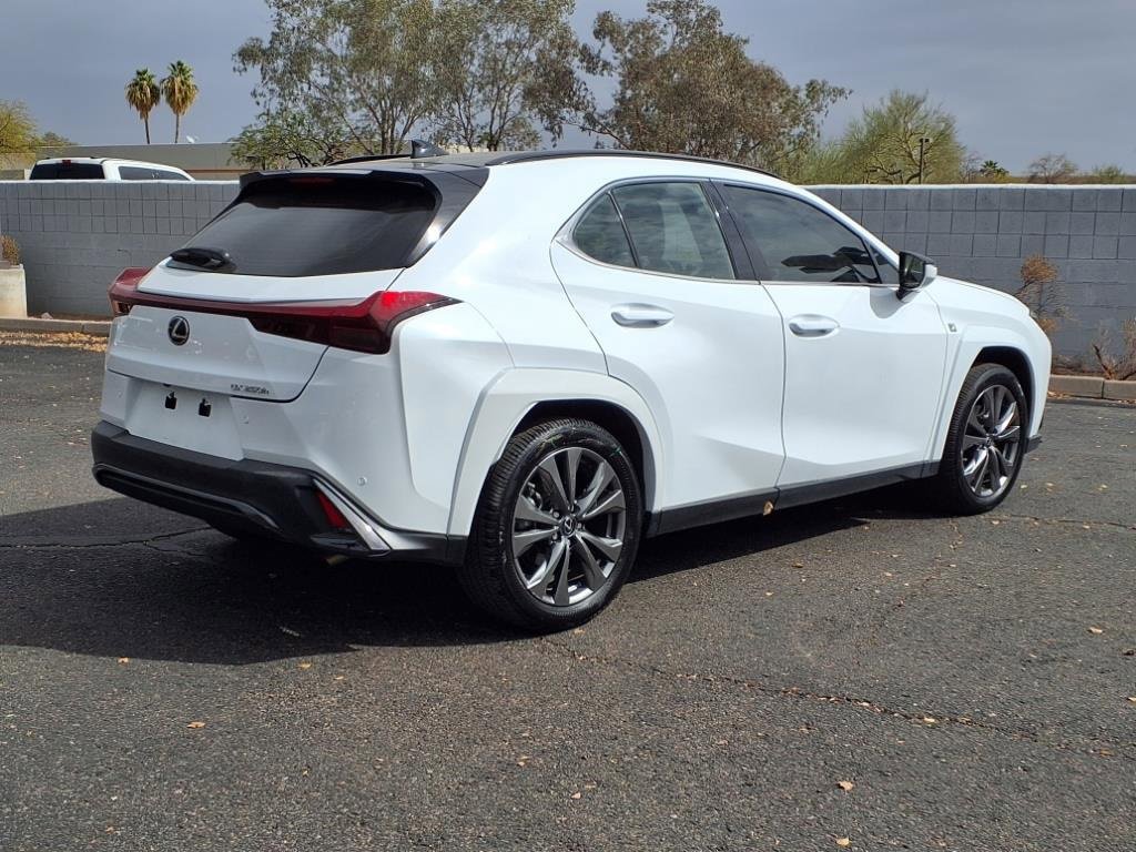 Used 2024 Lexus UX 250h F Sport image 5