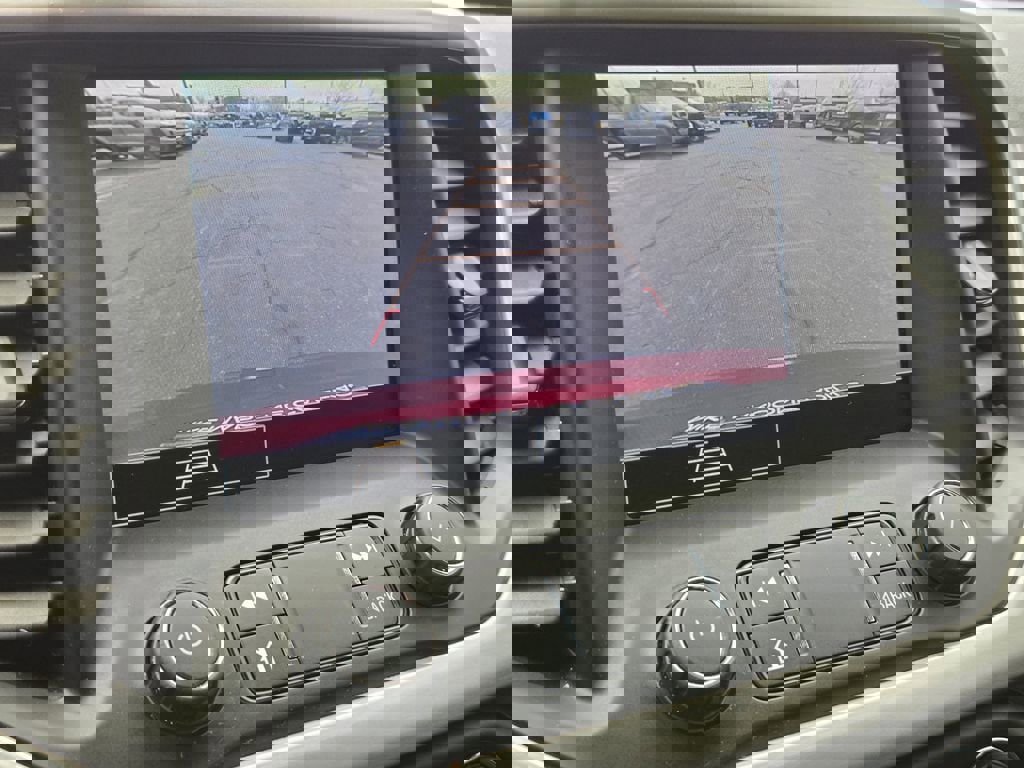 Used 2021 GMC Acadia SLE w/ Elevation Edition image 11