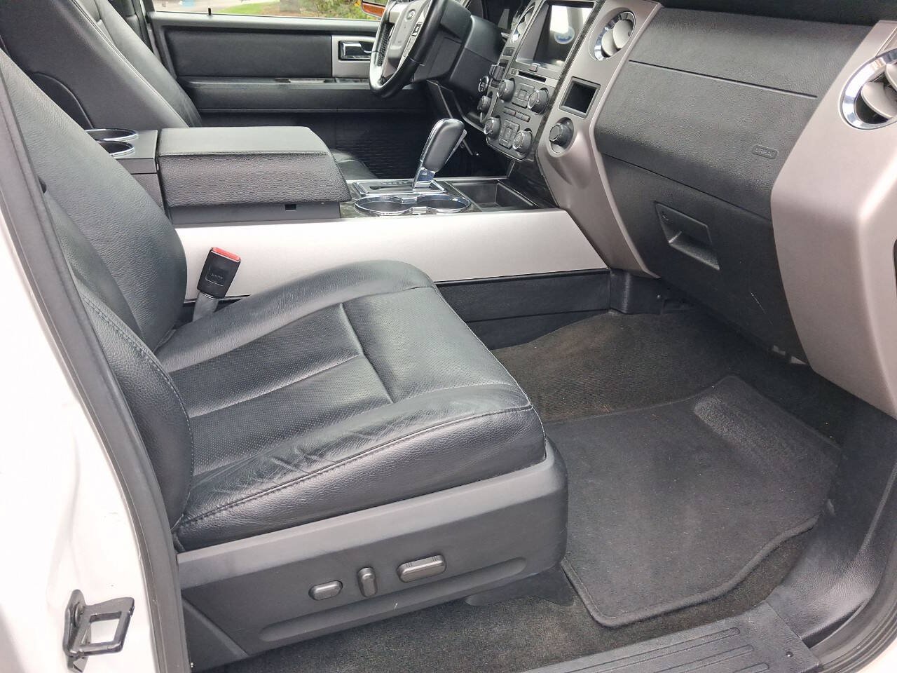 Used 2017 Ford Expedition Max Limited AWD/4WD image 29