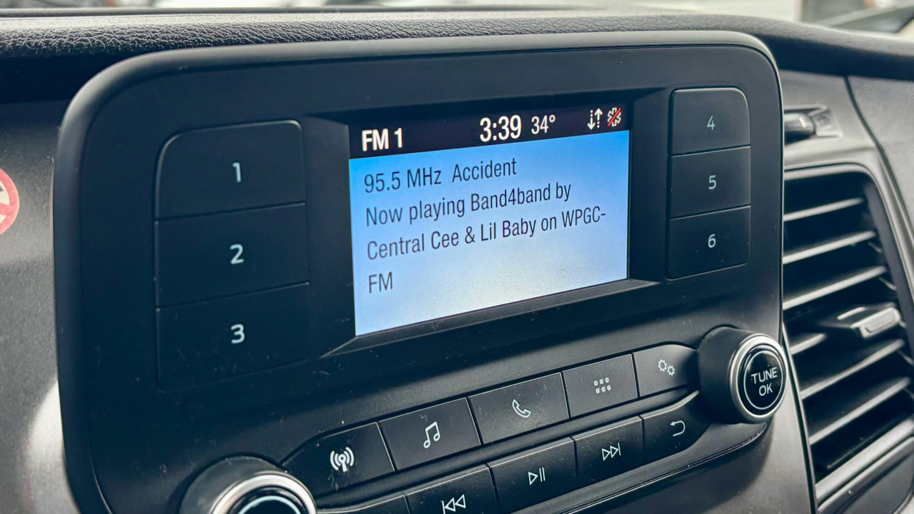 Used 2020 Ford Transit 350 XLT image 9