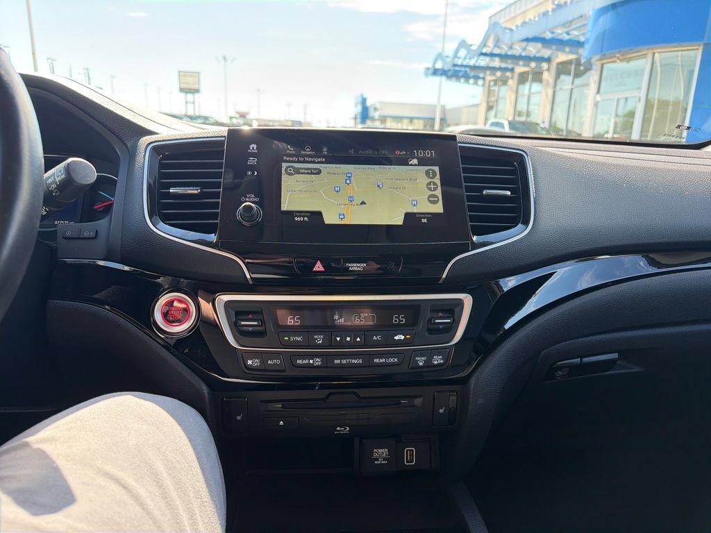 Certified 2020 Honda Pilot Touring image 20