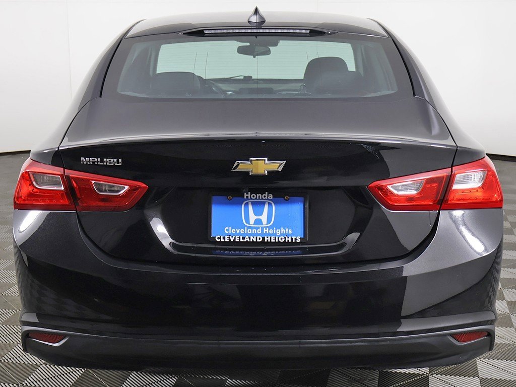 Used 2025 Chevrolet Malibu LS image 9