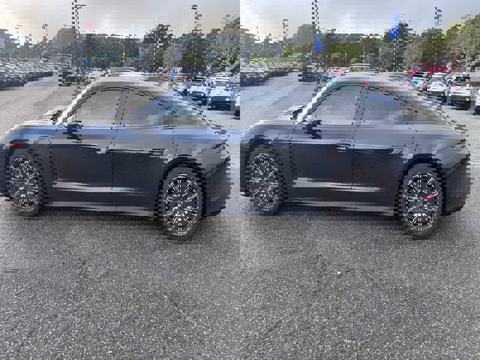 Used 2021 Porsche Taycan image 7