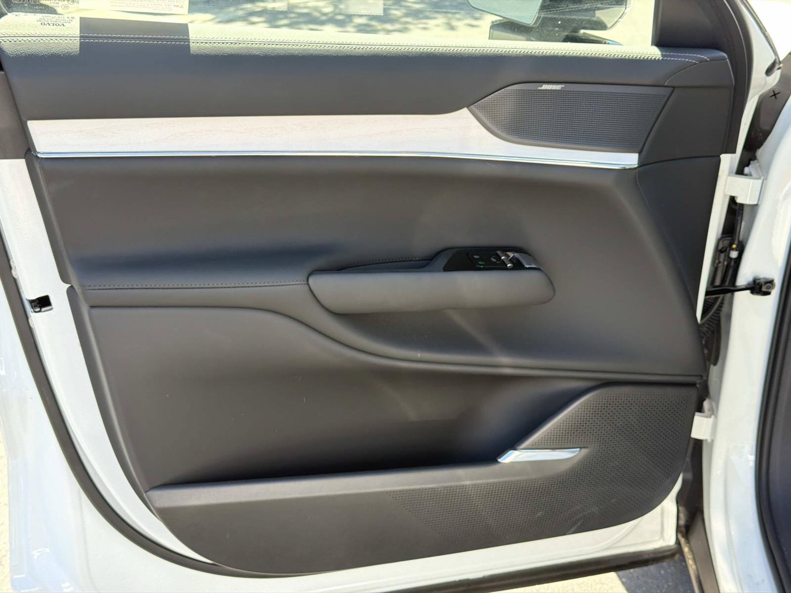 New 2026 Volvo EX90 Ultra AWD/4WD image 11
