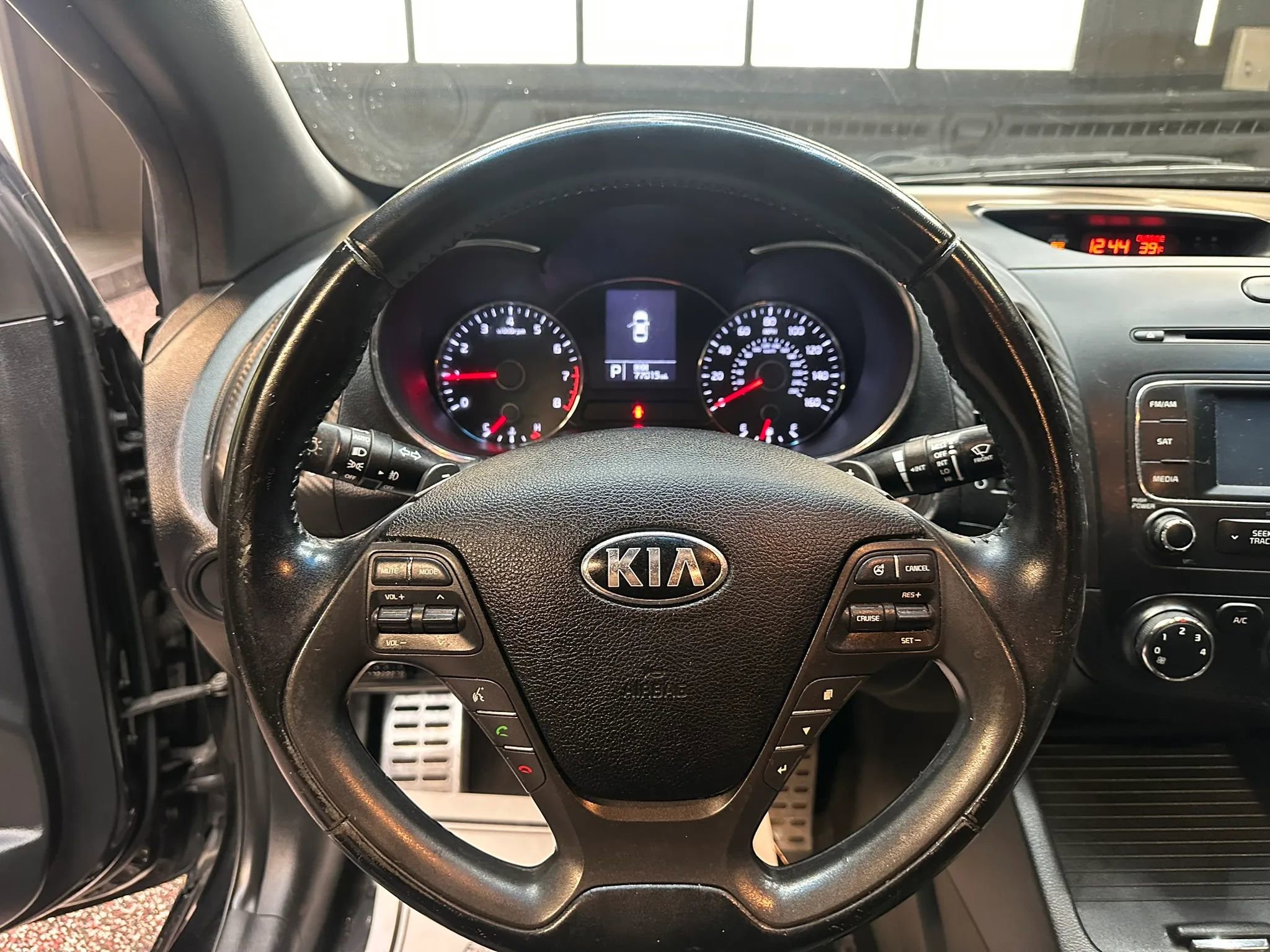 Used 2016 Kia Forte Koup SX FWD image 12