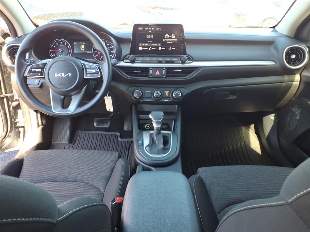Used 2024 Kia Forte LXS image 5