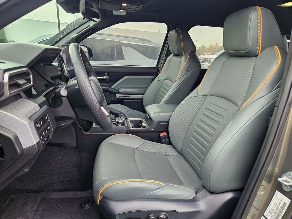 Used 2024 Toyota Tacoma Trailhunter image 14