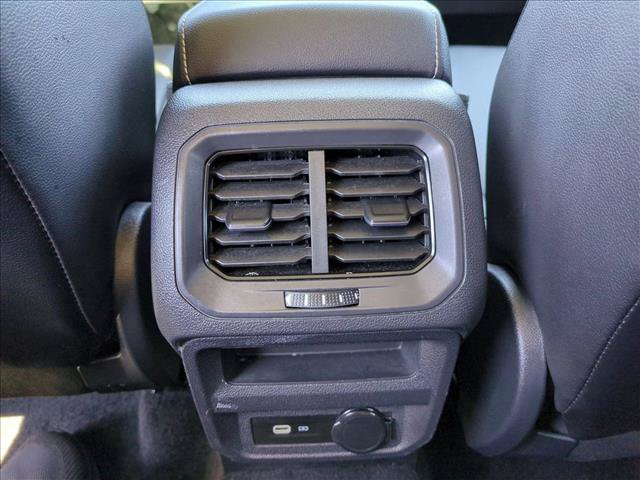 Used 2022 Volkswagen Tiguan SE FWD image 16