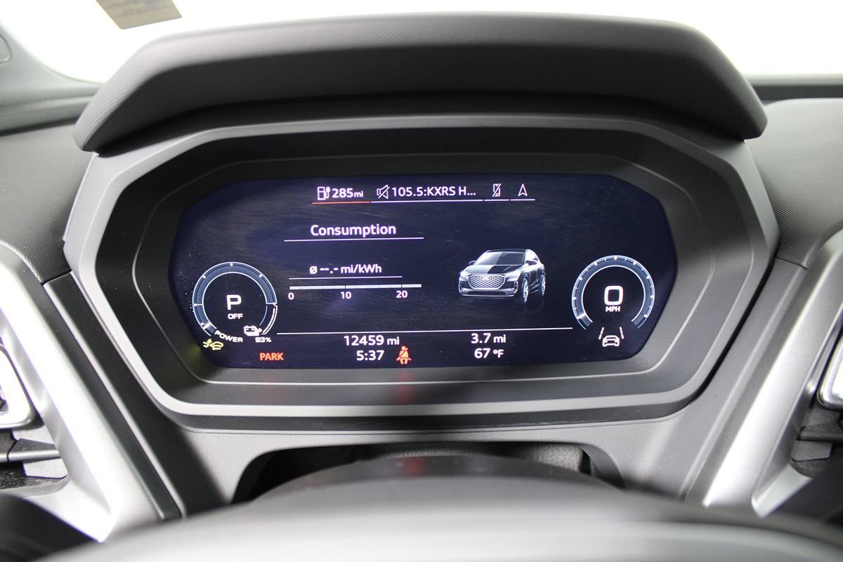 Used 2025 Audi Q4 e-tron Premium Plus w/ Premium Plus AWD/4WD image 13
