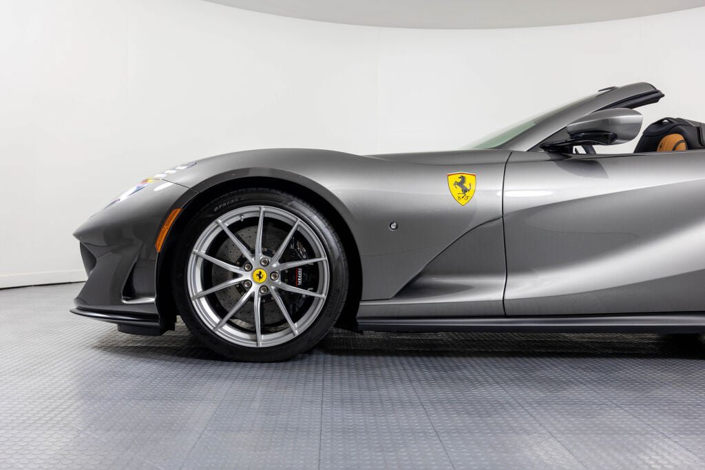 Used 2023 Ferrari 812 GTS RWD image 11