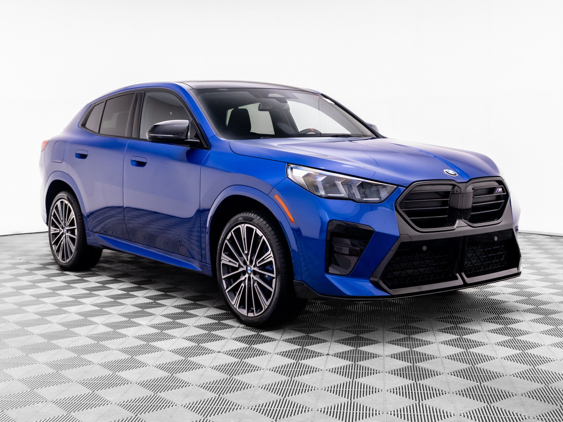 Certified 2026 BMW X2 M35i w/ Technology Package AWD/4WD image 7