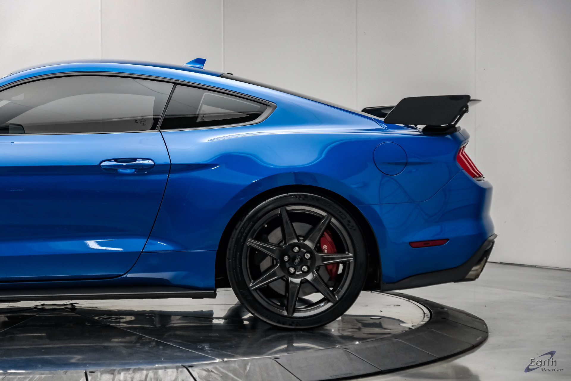 Used 2021 Ford Mustang Shelby GT500 w/ Carbon Fiber Track Pack RWD image 11