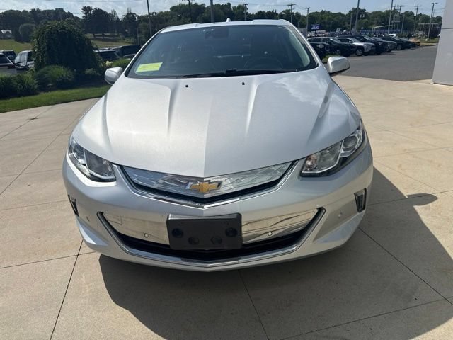 Used 2018 Chevrolet Volt Premier w/ Driver Confidence Package FWD image 2