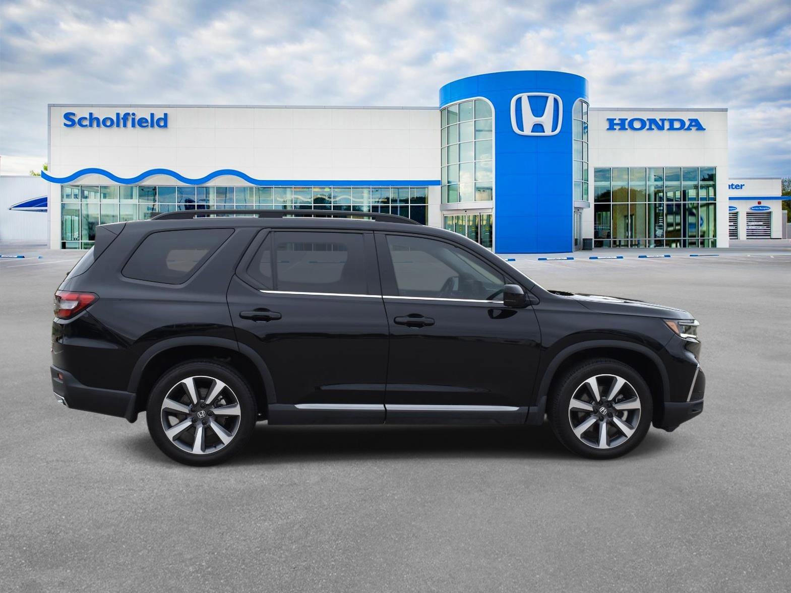 Used 2025 Honda Pilot Elite image 2