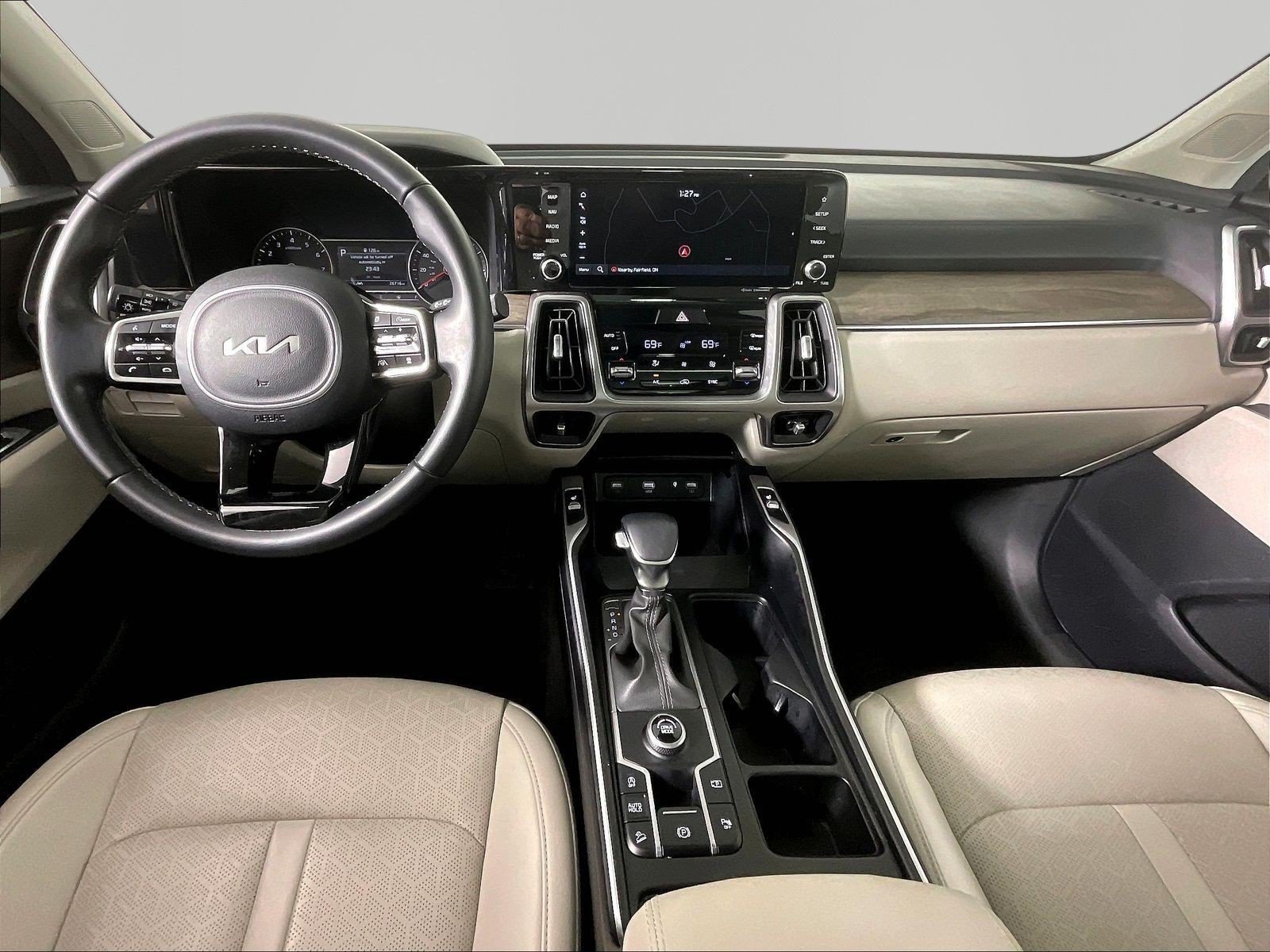 Used 2023 Kia Sorento EX w/ Panoramic Sunroof Package FWD image 7